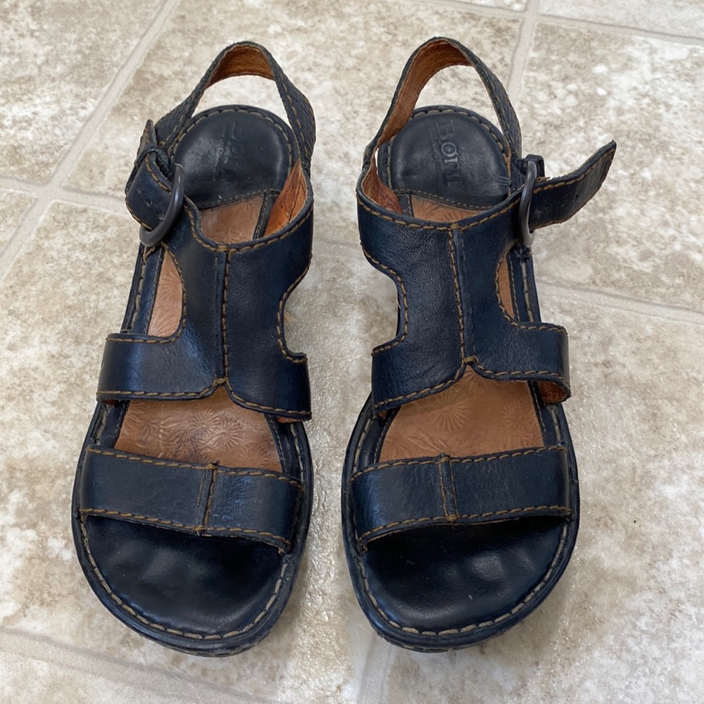 Born wedge sandals Sz 7